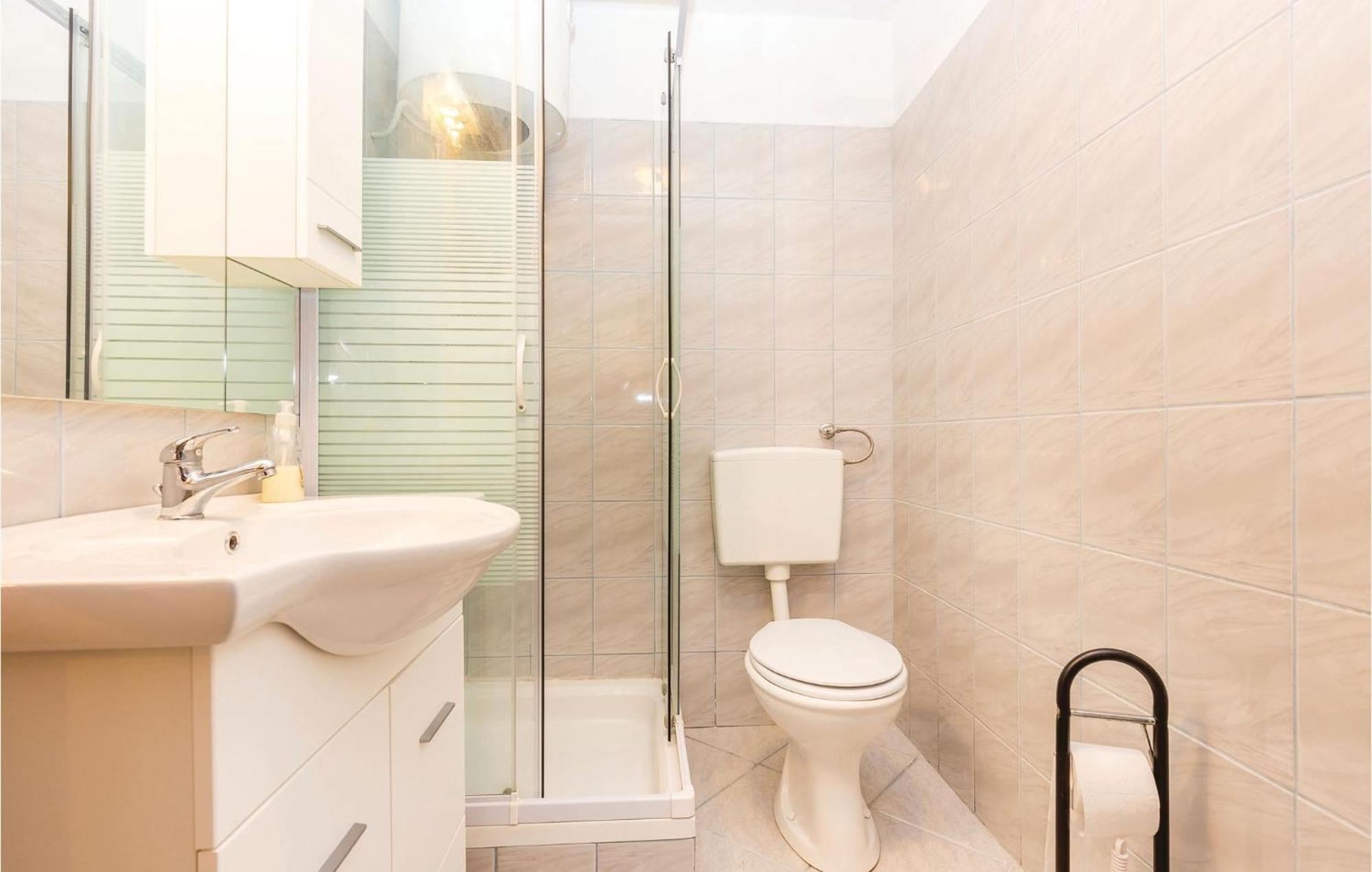 Stunning Apartment In Bakar With Kitchen מראה חיצוני תמונה